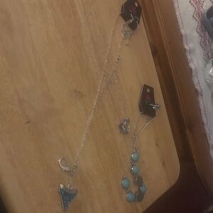 NWT-Elegant Silver and Blue‎ Necklace Set